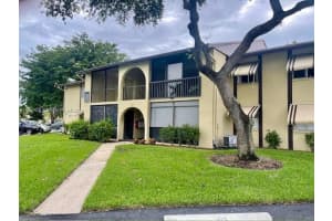 305 Pine Ridge Cir A-2, Green Acres