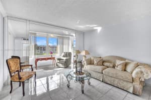 8130 Sunrise Lakes Blvd APT 309, Sunrise, FL 33322, - MLS#A11682537