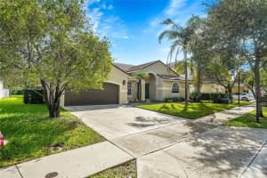 864 Verona Lake Dr, Weston, FL 33326, Sold 12/04/24
