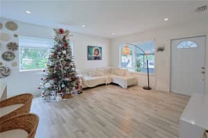 711 W 31st St, Hialeah