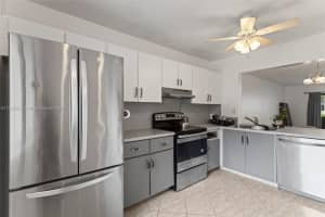 312 E Laurel Dr, Margate, FL 33063, Sold 01/24/25