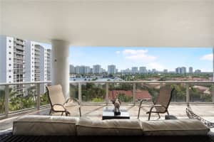 3600 Yacht Club Dr 803, Aventura
