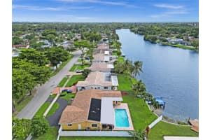 10540 NW 18th Pl, Pembroke Pines, FL 33026, Sold 12/18/24