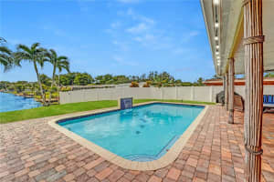10540 NW 18th Pl, Pembroke Pines, FL 33026, Sold 12/18/24