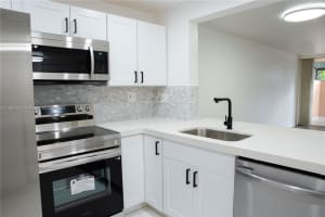 10975 SW 107th St APT 118, Miami, FL 33176, Sold 02/24/25
