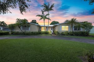 17640 SW 84th Ct, Palmetto Bay, FL 33157, Sold 11/27/24