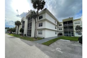 4255 N University Dr 201, Sunrise