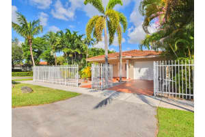 5021 SW 7th St, Coral Gables, FL 33134, Sold 12/19/24