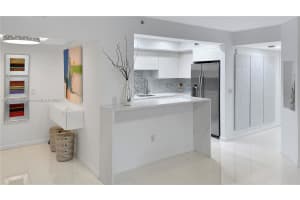 101 Sidonia Ave APT 202, Coral Gables, FL 33134, Sold 02/18/25