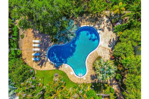 6904 N Kendall Dr APT F203, Pinecrest, FL 33156, Sold 12/06/24