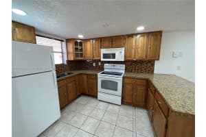 5525 W 26th Ct APT 208, Hialeah, FL 33016, Sold 12/10/24