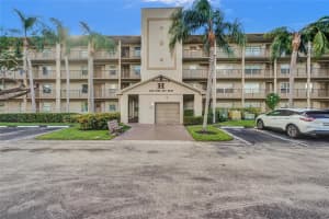 700 SW 137th Ave APT 402H, Pembroke Pines, FL 33027, Sold 02/28/25