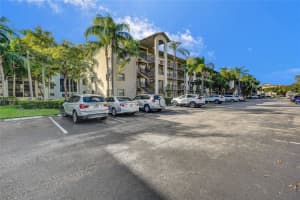 700 SW 137th Ave APT 402H, Pembroke Pines, FL 33027, Sold 02/28/25