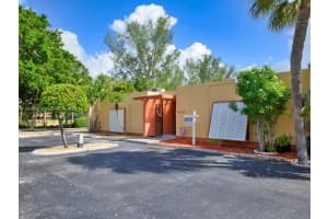 15545 Cairnryan Ct, Hialeah, FL 33014, Sold 12/30/24