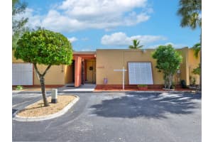 15545 Cairnryan Ct, Hialeah, FL 33014, Sold 12/30/24
