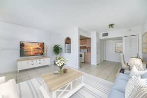 926 Michigan Ave 1, Miami Beach