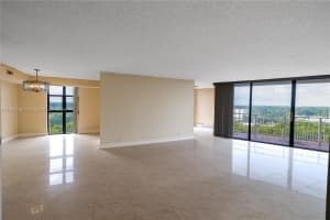 2000 Towerside Ter 1111, Miami, FL 33138 - MLS#A11683306