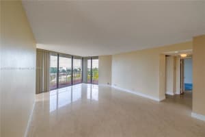 2000 Towerside Ter 1111, Miami, FL 33138 - MLS#A11683306