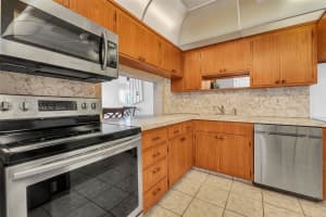 330 SE 2nd St APT 303F, Hallandale Beach, FL 33009, - MLS#A11683312