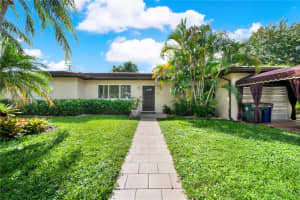 6306 SW 12th St, West Miami, FL 33144, Sold 12/04/24