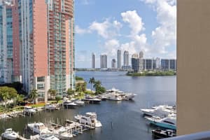 3340 Ne 190th St 907, Aventura
