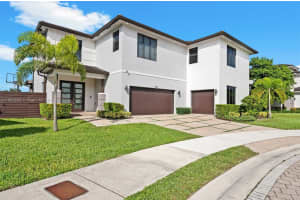9121 NW 161st Terrace, Miami Lakes, FL 33016, Sold 04/03/25