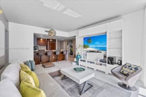 475 Brickell Ave APT 5113, Miami, FL 33131, - MLS#A11683608