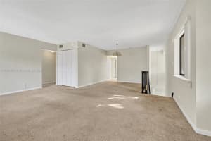 66 Wimbledon Lakes Dr, Plantation, FL 33324, - MLS#A11684154