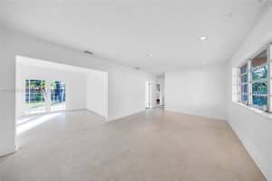 1445 W 5th Ln, Hialeah, FL 33010, Sold 12/09/24
