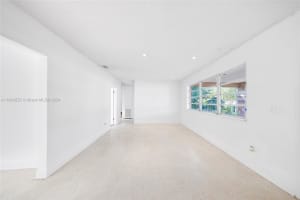 1445 W 5th Ln, Hialeah, FL 33010, Sold 12/09/24