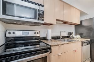 1212 NW 82nd Ave #3, Miami, FL 33126, - MLS#A11684280