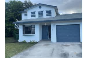 10008 SW 14th St, Pembroke Pines, FL 33025, Sold 05/23/25