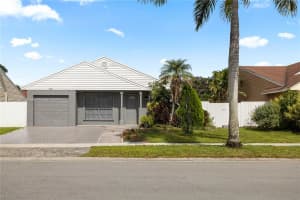 8641 SW 15th St, Pembroke Pines, FL 33025, Sold 12/10/24