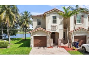 933 SW 154th Ct, Miami, FL 33194, Sold 12/13/24