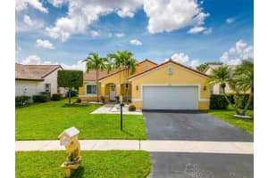 451 NW 190th Ave, Pembroke Pines, FL 33029, Sold 12/30/24