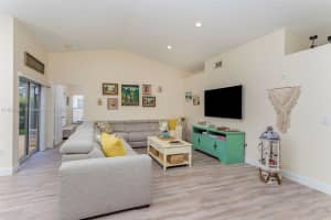 451 NW 190th Ave, Pembroke Pines, FL 33029, Sold 12/30/24
