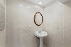 1205 Mariposa Ave APT 322, Coral Gables, FL 33146, Sold 12/06/24