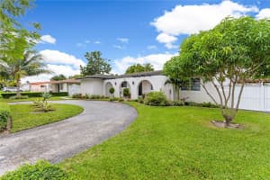 102 SW 102nd Ave, Miami, FL 33174, Sold 04/29/25