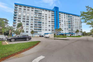 4001 Hillcrest Dr, Hollywood, FL 33021, Sold 01/21/25