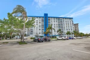 4001 Hillcrest Dr, Hollywood, FL 33021, Sold 01/21/25