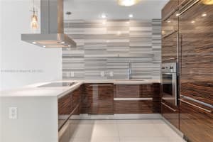 1100 Biscayne Blvd UNIT 5502, Miami, FL 33132, Sold 05/05/25