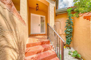 9095 W Sunrise Blvd, Plantation, FL 33322, Sold 02/28/25