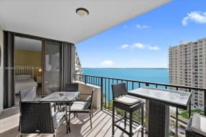520 Brickell Key Dr A1513, Miami