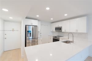 4880 NW 22nd St APT 114, Lauderhill, FL 33313, - MLS#A11685036