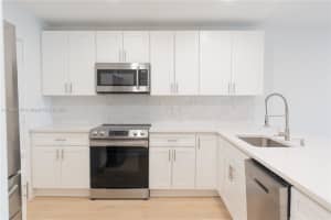 4880 NW 22nd St APT 114, Lauderhill, FL 33313, - MLS#A11685036