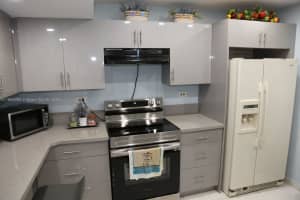 800 Ne 195th St 501, Miami