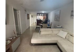 6055 W 19th Ave APT 318, Hialeah, FL 33012, - MLS#A11685148