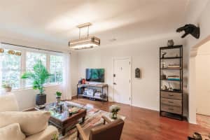 910 Lenox Ave., Miami Beach, FL 33139, Sold 01/10/25