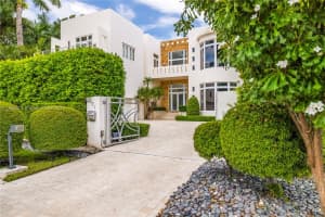 271 N Hibiscus Dr Miami Beach, FL 33139 - MLS#A11685221