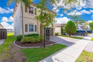 2418 NE 3rd Ct, Homestead, FL 33033, Sold 12/23/24